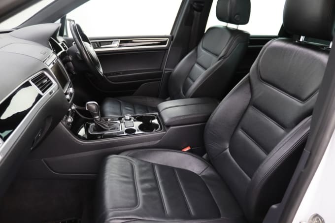 2025 Volkswagen Touareg