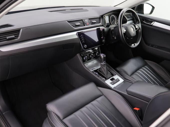 2025 Skoda Superb
