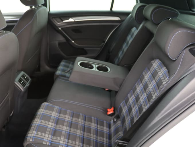 2025 Volkswagen Golf