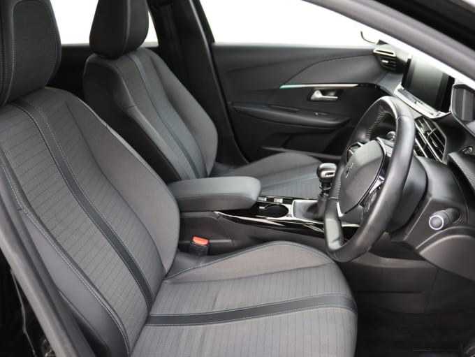 2025 Peugeot 208