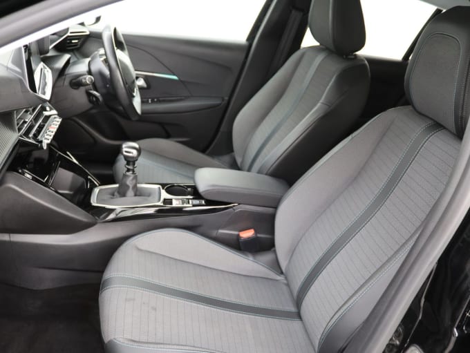 2025 Peugeot 208