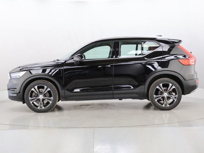 2025 Volvo Xc40