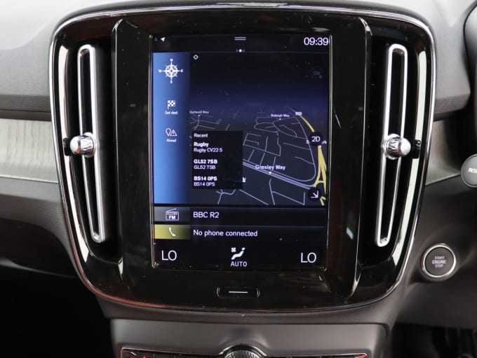 2025 Volvo Xc40