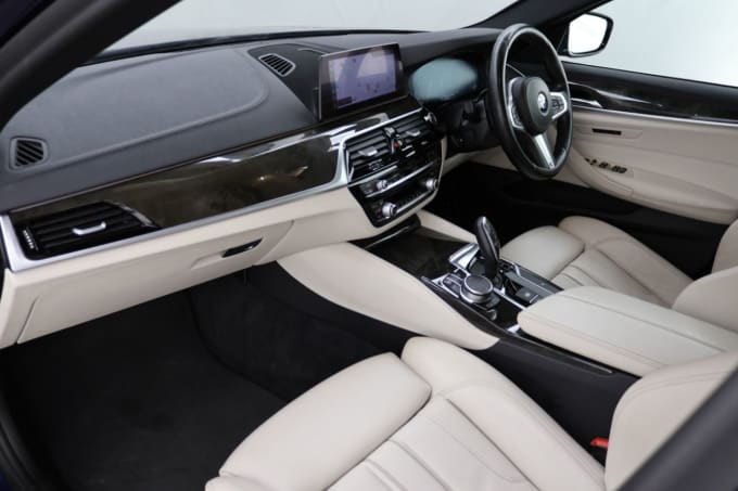 2025 BMW 5 Series
