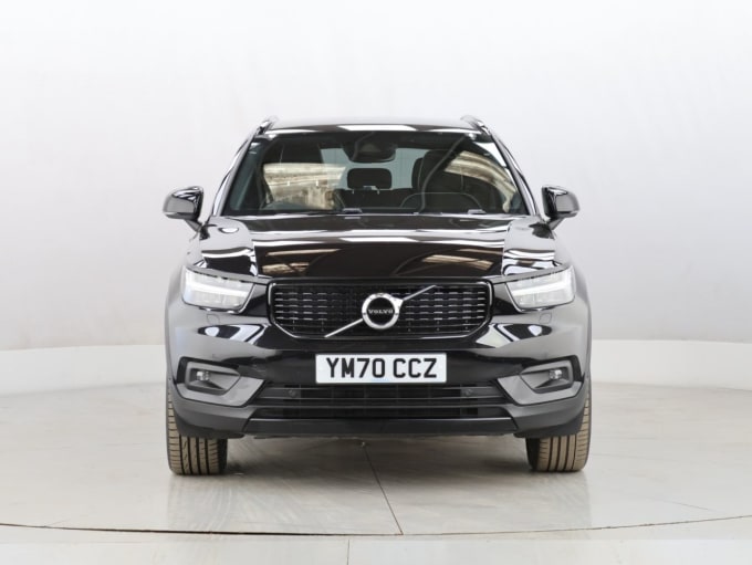 2025 Volvo Xc40