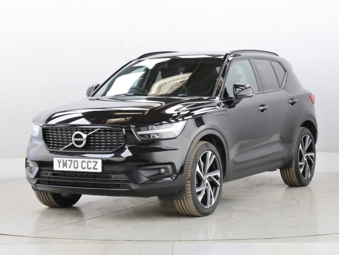 2025 Volvo Xc40