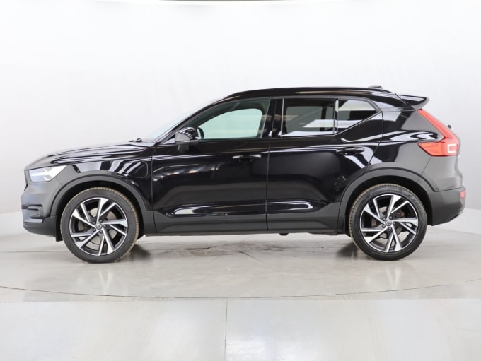2025 Volvo Xc40
