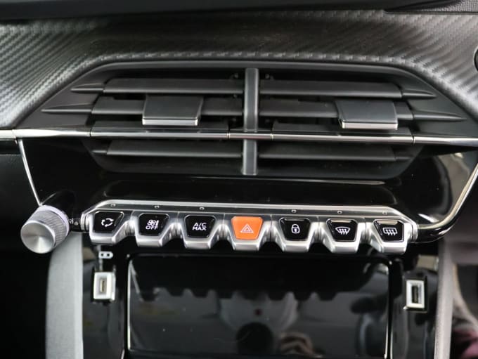 2025 Peugeot 2008