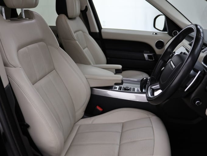 2025 Land Rover Range Rover Sport