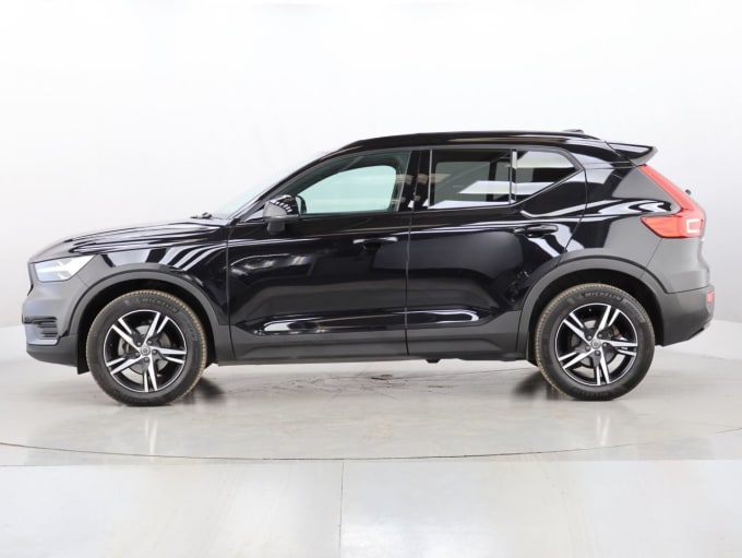 2025 Volvo Xc40