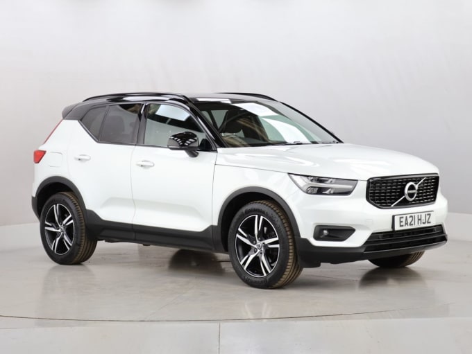 2025 Volvo Xc40