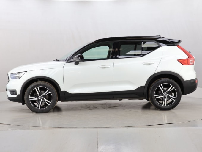2025 Volvo Xc40