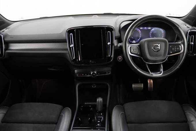 2025 Volvo Xc40