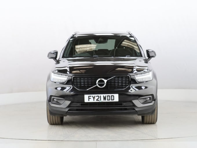2025 Volvo Xc40