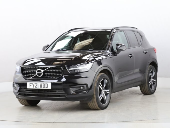 2025 Volvo Xc40