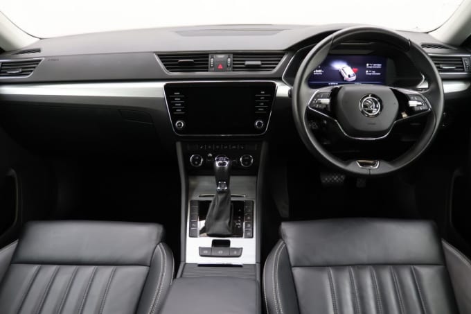2025 Skoda Superb