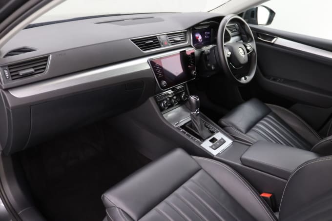 2025 Skoda Superb
