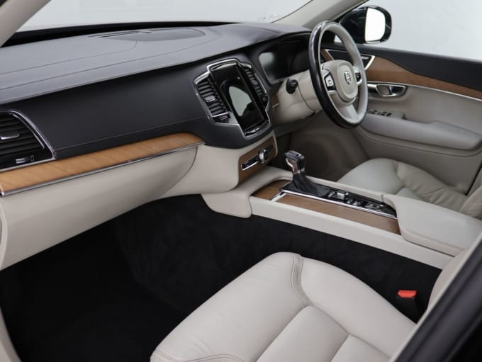 2025 Volvo Xc90