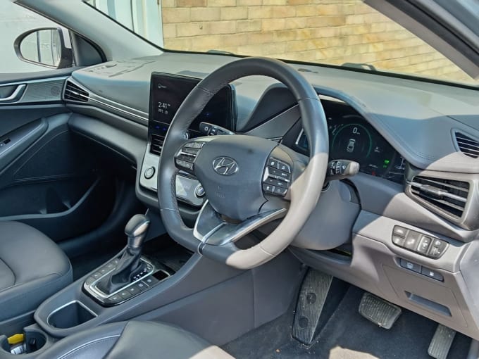 2025 Hyundai Ioniq