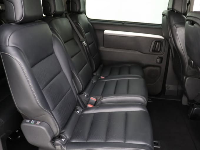 2025 Peugeot Traveller