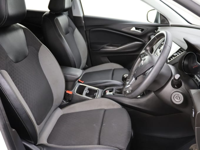 2025 Vauxhall Grandland X