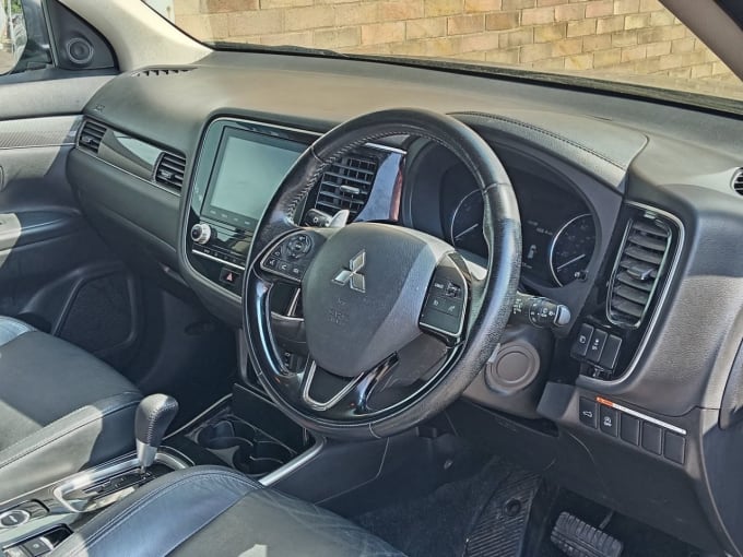 2025 Mitsubishi Outlander