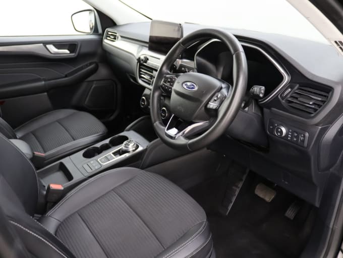 2025 Ford Kuga