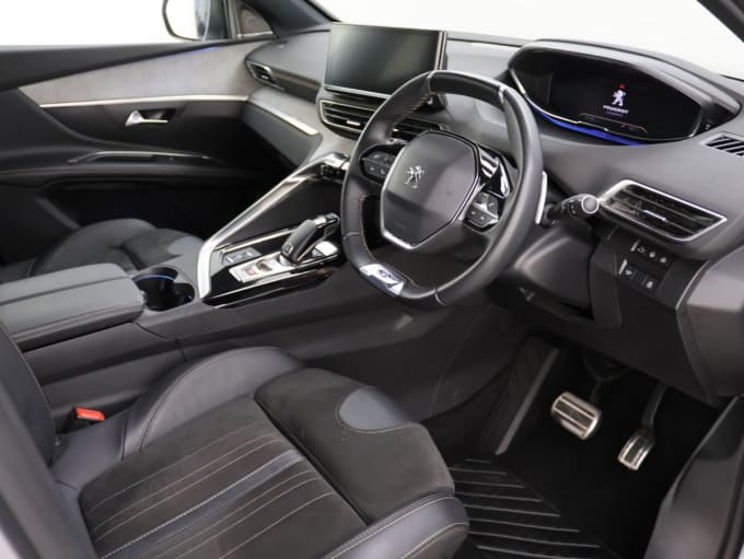 2025 Peugeot 5008