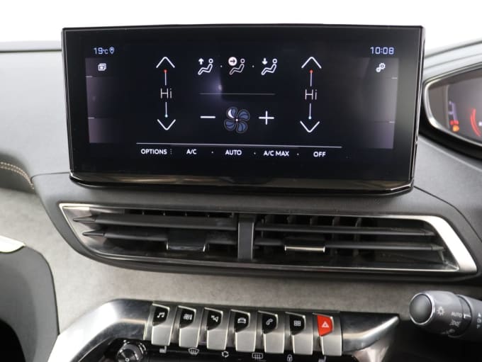 2025 Peugeot 5008