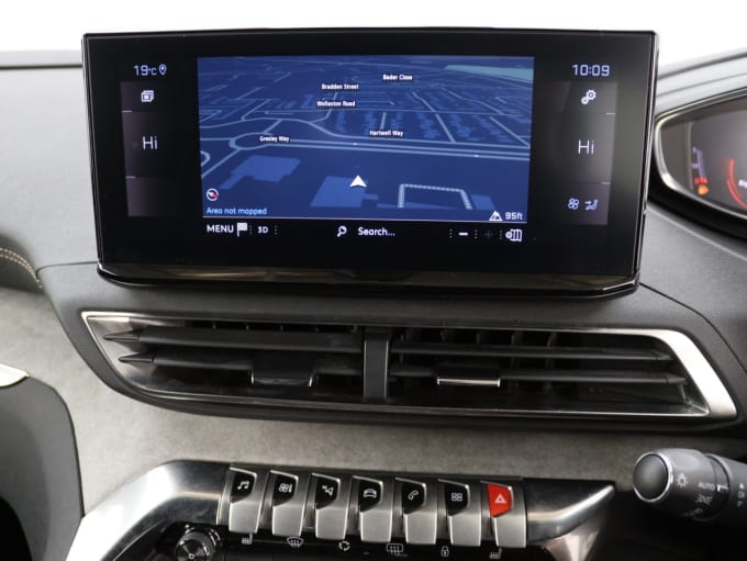 2025 Peugeot 5008