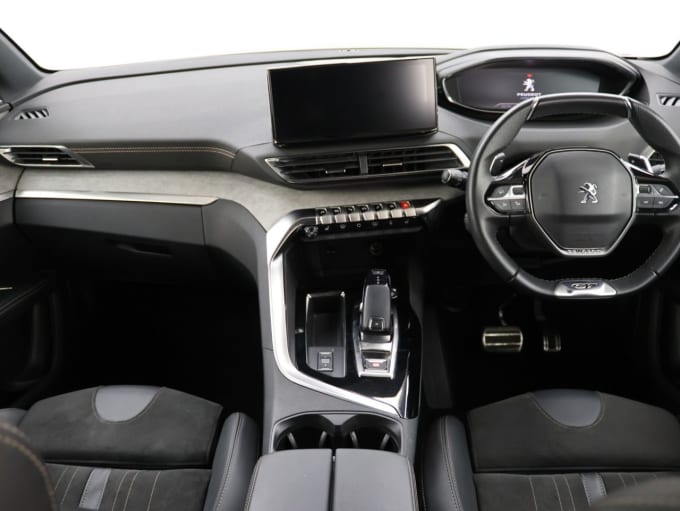 2025 Peugeot 5008