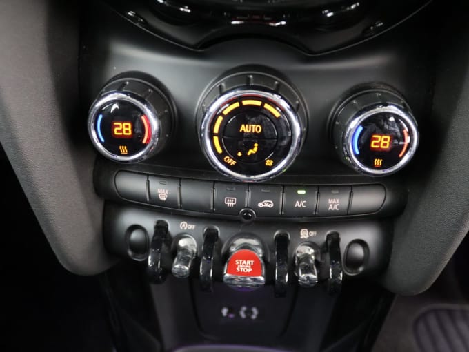 2025 Mini Hatch