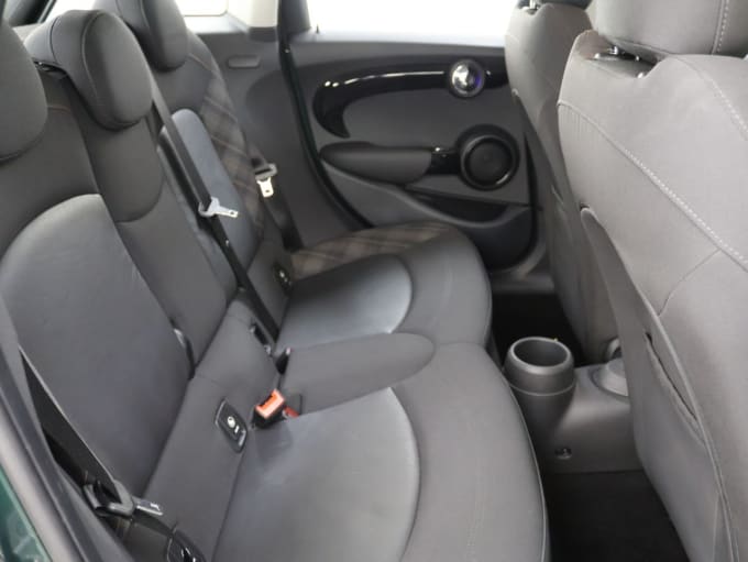 2025 Mini Hatch