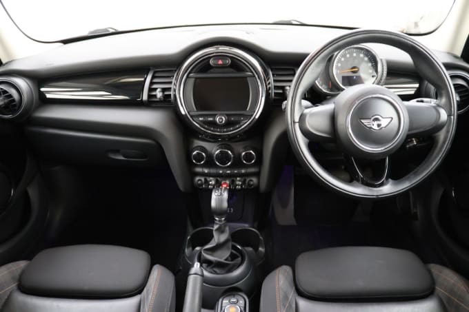2025 Mini Hatch