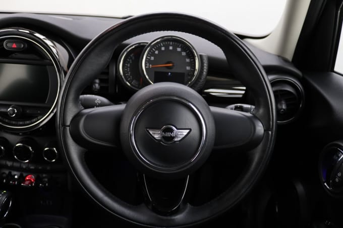 2025 Mini Hatch