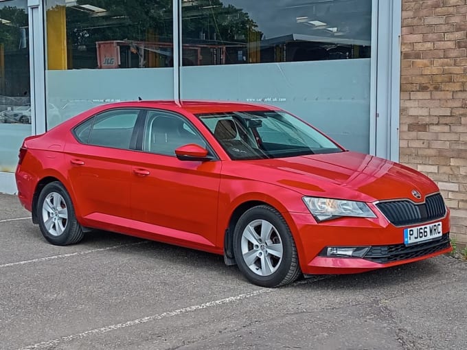 2025 Skoda Superb