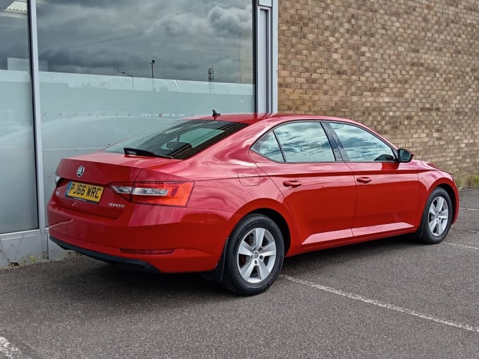 2025 Skoda Superb