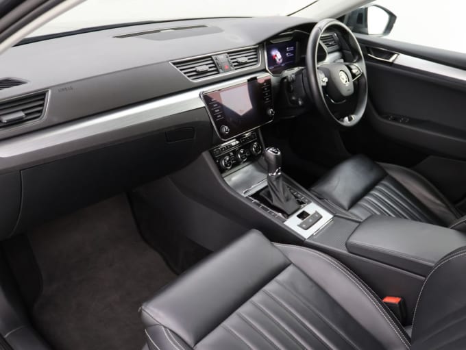 2025 Skoda Superb