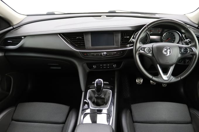 2025 Vauxhall Insignia