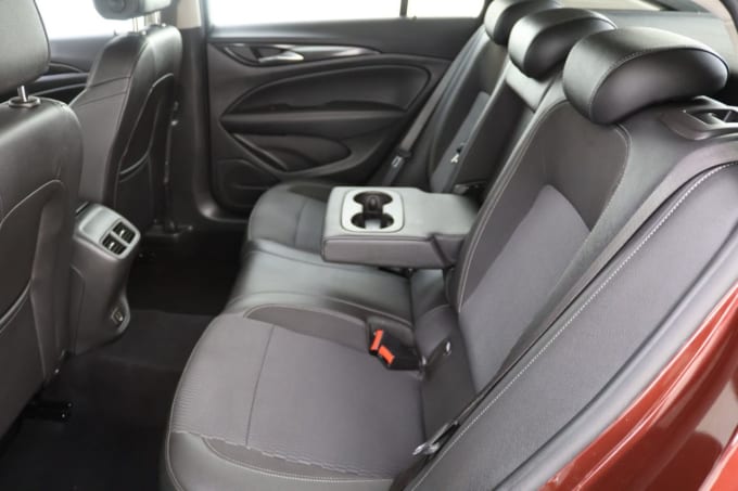 2025 Vauxhall Insignia