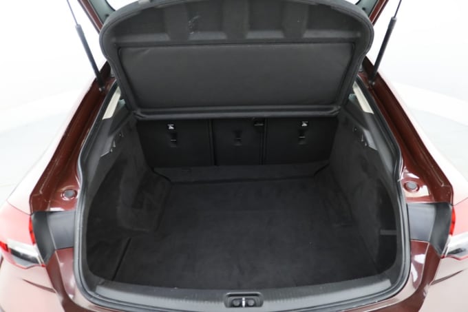 2025 Vauxhall Insignia