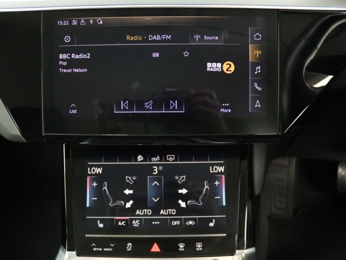 2025 Audi E-tron