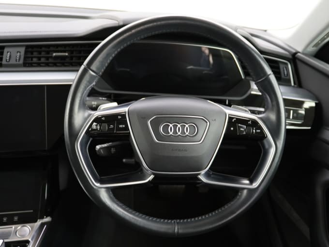 2025 Audi E-tron