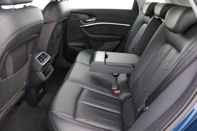 2025 Audi E-tron