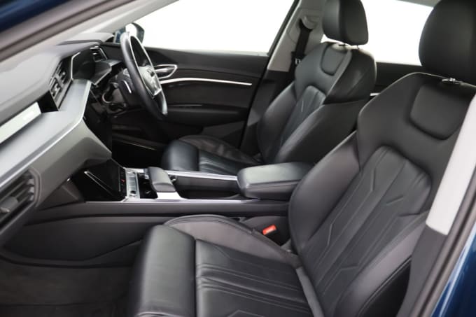2025 Audi E-tron