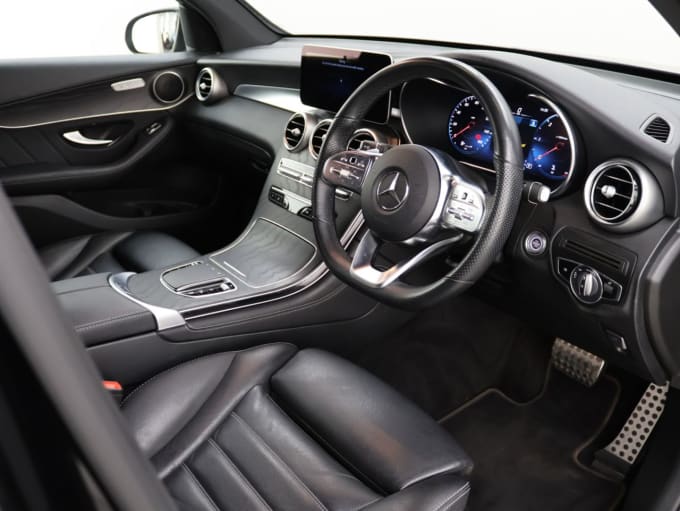 2025 Mercedes-benz Glc