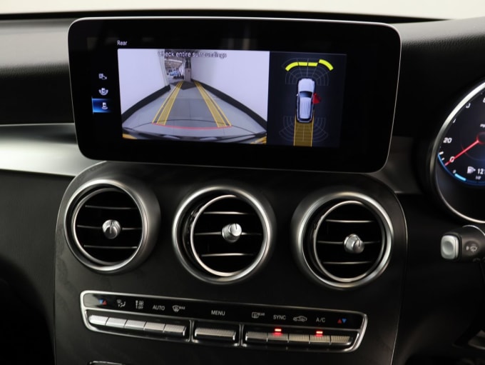 2025 Mercedes-benz Glc