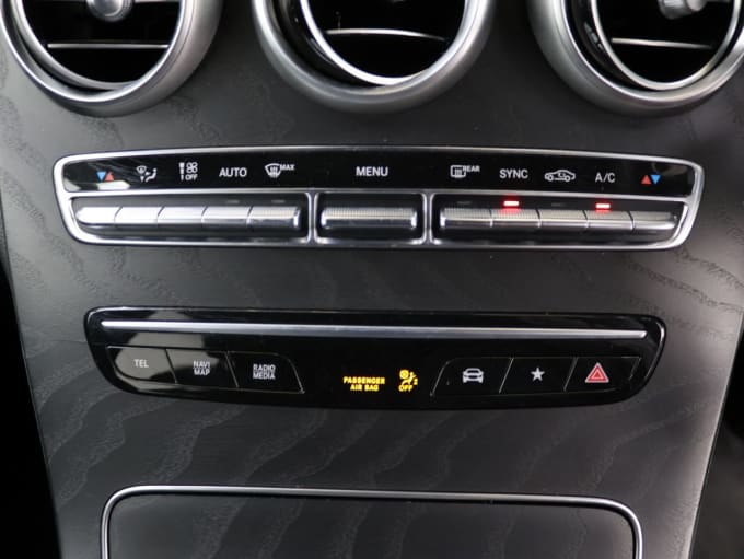 2025 Mercedes-benz Glc