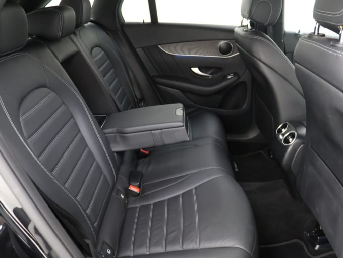 2025 Mercedes-benz Glc