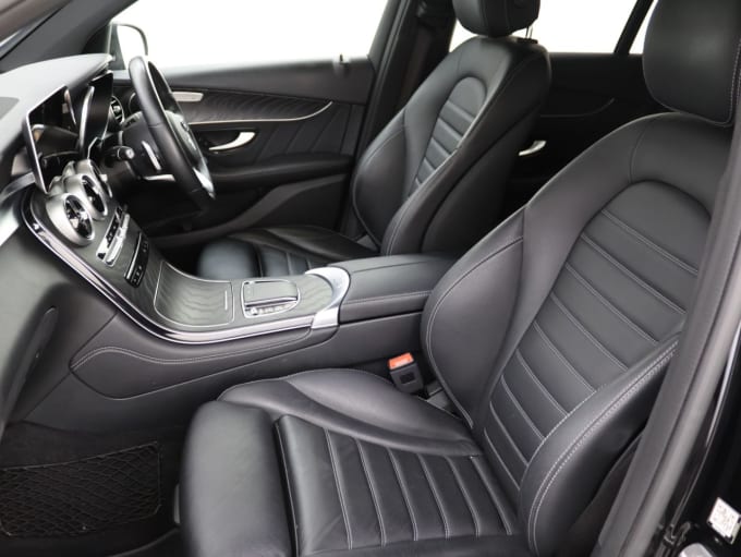 2025 Mercedes-benz Glc